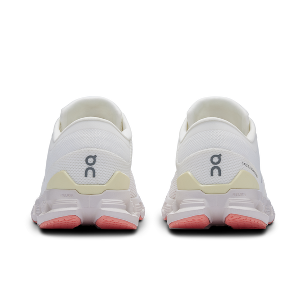 Women's Cloud X 4