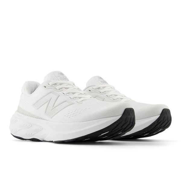 Women's 880 v15